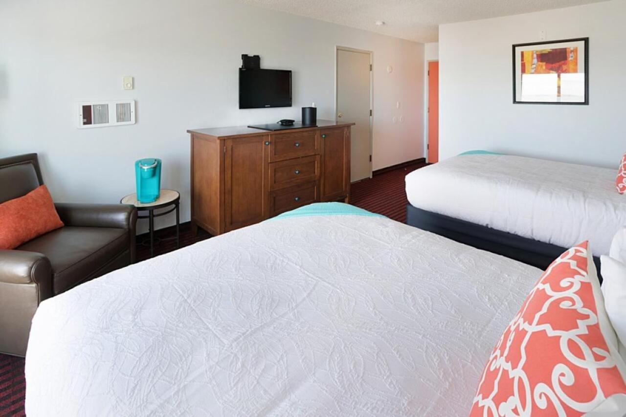 Oyo Ocean Breeze Hotel At リンカーン・シティー エクステリア 写真