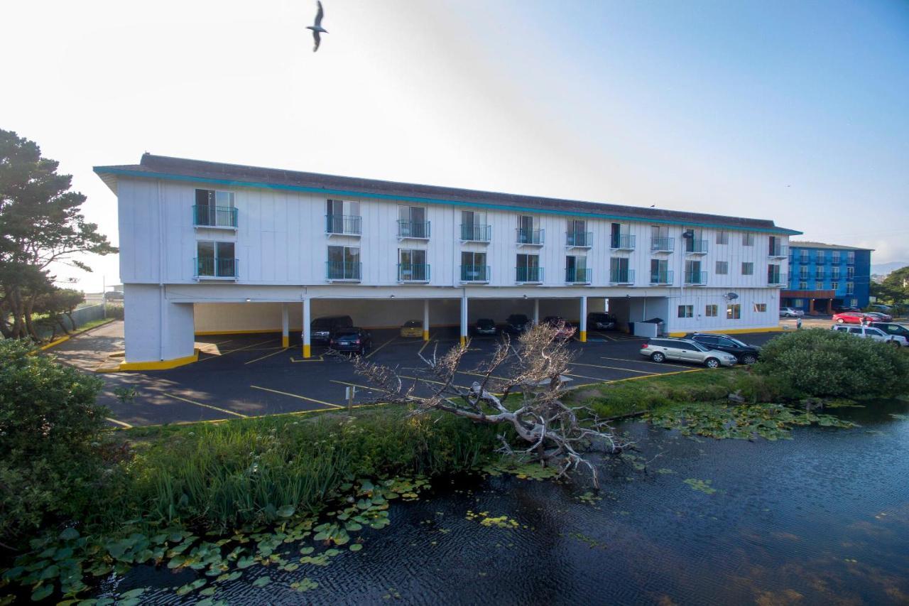Oyo Ocean Breeze Hotel At リンカーン・シティー エクステリア 写真